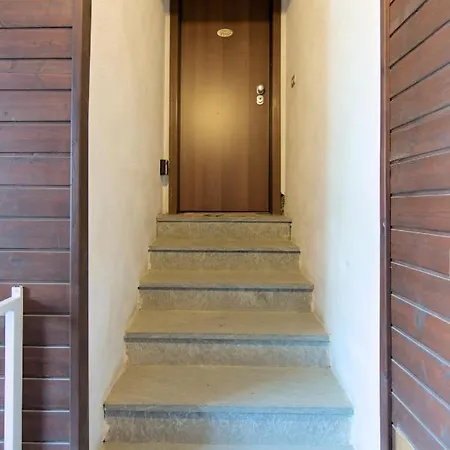 Casa Pino- Loft Con Giardino Magnolta Apartment